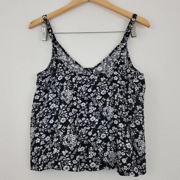 Hollister Black Floral Viscose Sleeveless Blouse Cami Faux Button Boxy Size M - Picture 5 of 9